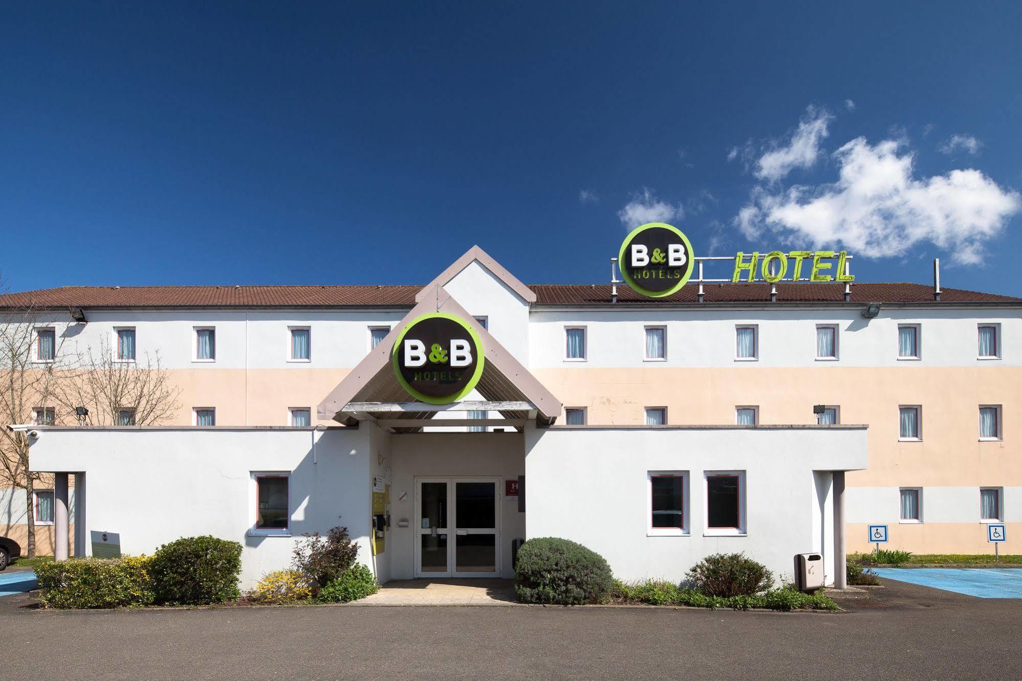 B&B Hotel Maurepas Exterior photo